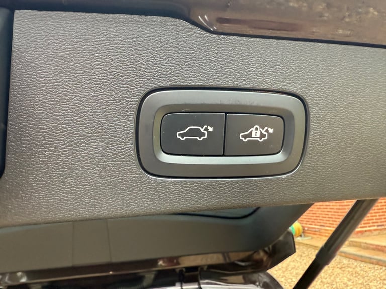 2021 21 VOLVO V60 2.0 T6 - PETROL HYBRID - 340Ps - AWD - INSCRIPTION - 1 OWNER -