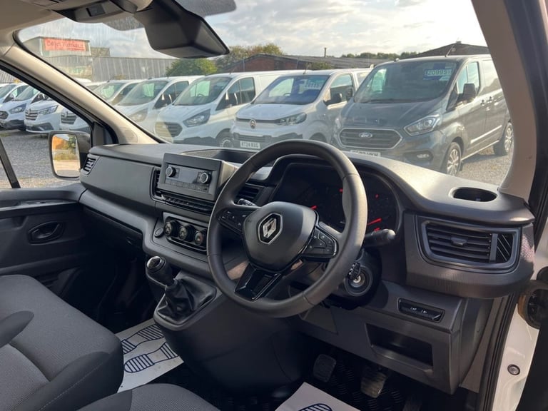 2022 Renault Trafic 2.0 dCi Blue 28 Business Panel Van 5dr Diesel Manual SWB Euro 6 (s/s) (130  P...