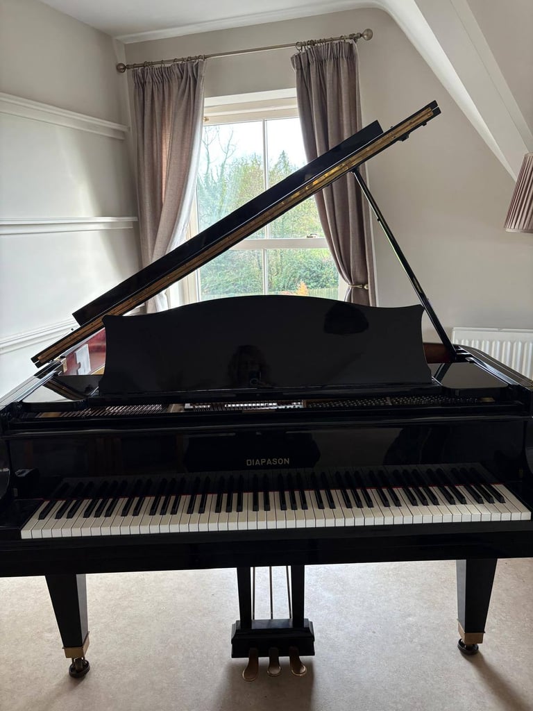Diapason Baby Grand Piano 