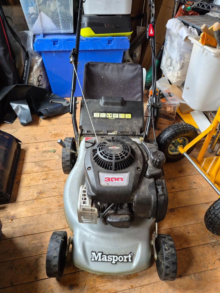 Masport 150 16" rotary hand propelled petrol lawnmower with Briggs and Stratton 300 series engine