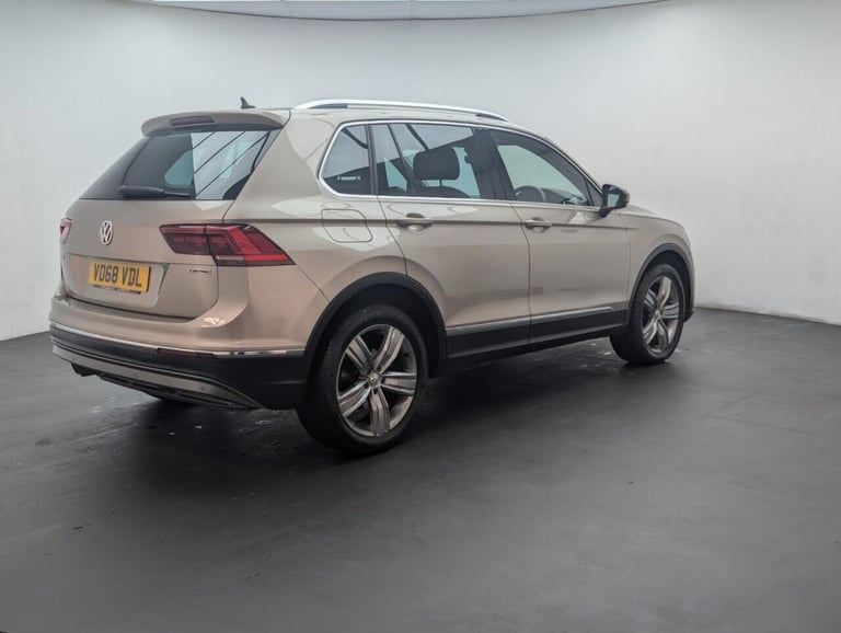 2018 Volkswagen Tiguan 2.0 TDI SEL SUV 5dr Diesel Manual 4Motion Euro 6 (s/s) (150 ps) CRUISE CON...