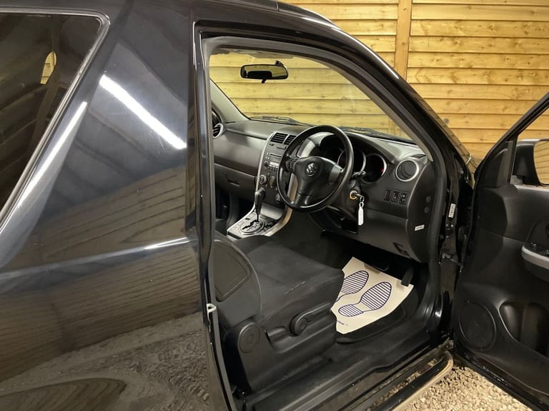 2010 Suzuki Grand Vitara 2.4 VVT SZ4 3dr Auto ESTATE PETROL Automatic