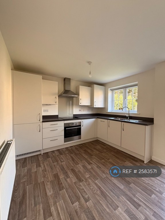 3 bedroom house in Guppy Walk, Morley, Leeds, LS27 (3 bed) (#2583571)
