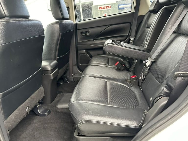 2014 Mitsubishi Outlander 0.0 PHEV GX 4H 5d 162 BHP Estate PETROL/ELECTRIC Semi Automatic