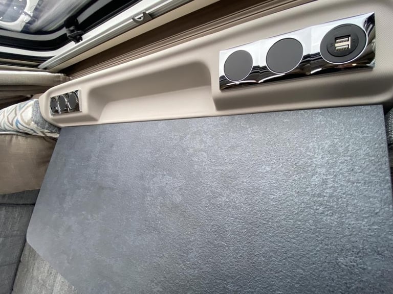 2023 SWIFT CELEBRATE GRANDE 4SB TOURING CARAVAN