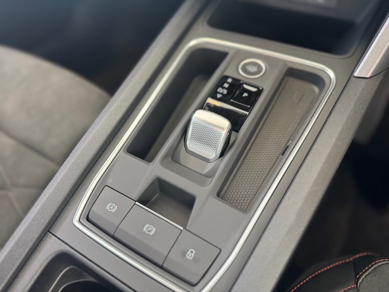 2025 SEAT Leon 1.5 e-Hybrid FR Sport 5dr DSG [DAP] Estate Petrol Parallel PHEV Automatic