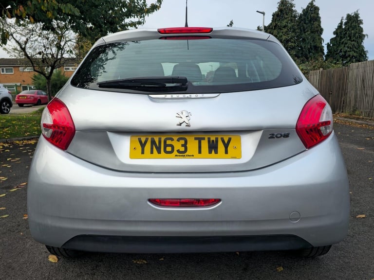 2013 Peugeot 208 1.2 VTi Active 5dr HATCHBACK PETROL Manual