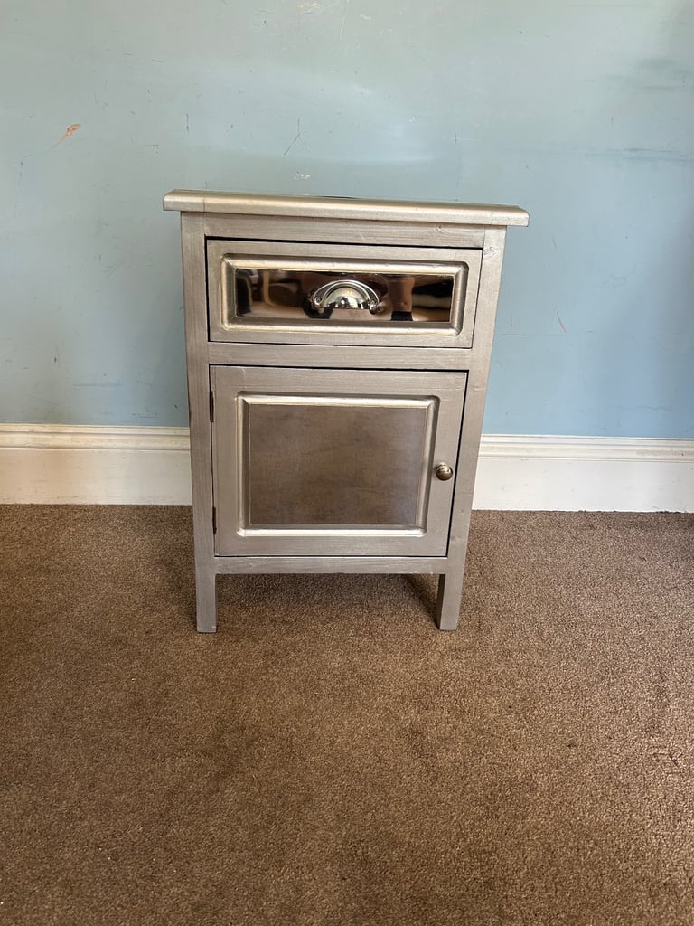 1 Painted Grey Mirrored Bedside Drawer and Cupboard  H23.5in/60cm W16.5in/42cm D12.5in/31cm   C622