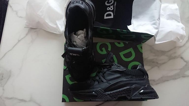 Prada, Dsquared2,Louis Vuitton,Dolce&Gabbana, 