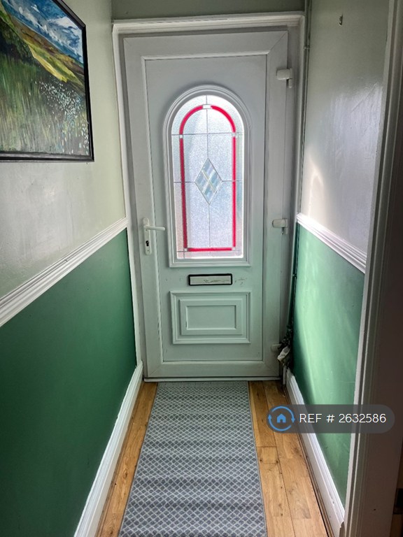 4 bedroom house in Railway Cottages, Kimberley, Nottingham, NG16 (4 bed) (#2632586)