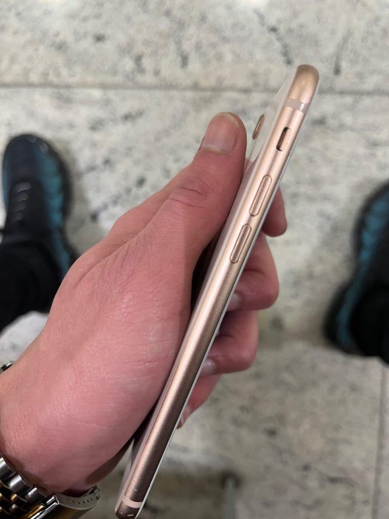 IPHONE SE ROSE GOLD 2020 for sale 
