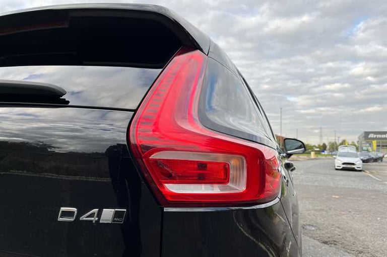 2018 Volvo XC40 2.0 D4 Inscription SUV 5dr Diesel Auto AWD Euro 6 (s/s) (190 ps) SUV Diesel Autom...