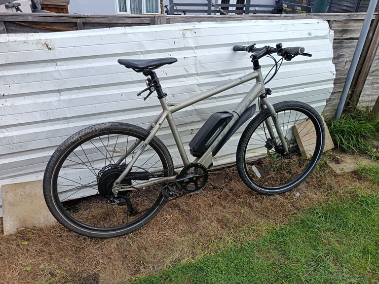 Carrera subway E bike 27.5