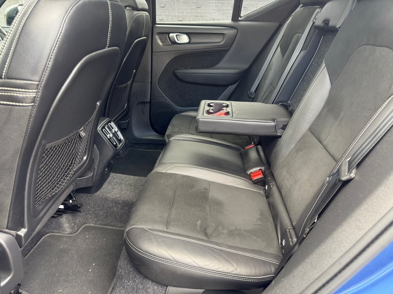 2020 Volvo XC40 2.0 T4 R DESIGN Pro 5dr Geartronic ESTATE Petrol Automatic