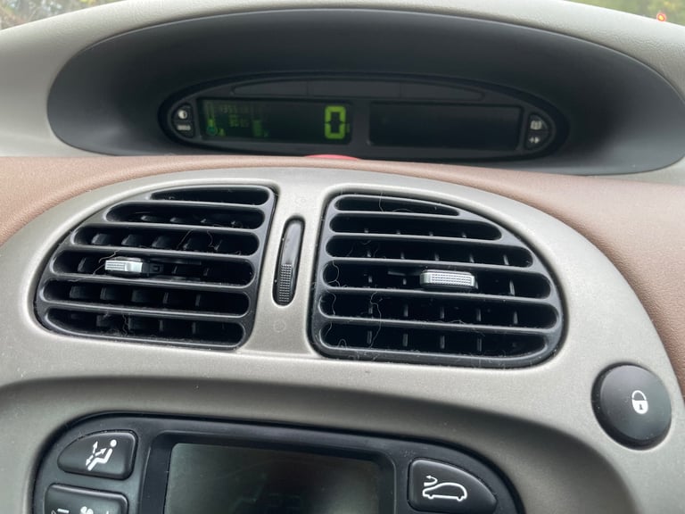 CITROEN PICASSO 1.6 EXCLUSIVE 56 REG MPV 11 SERVICE STAMPS JUNE 9TH 2026 LOW INSURANCE 38+MPG