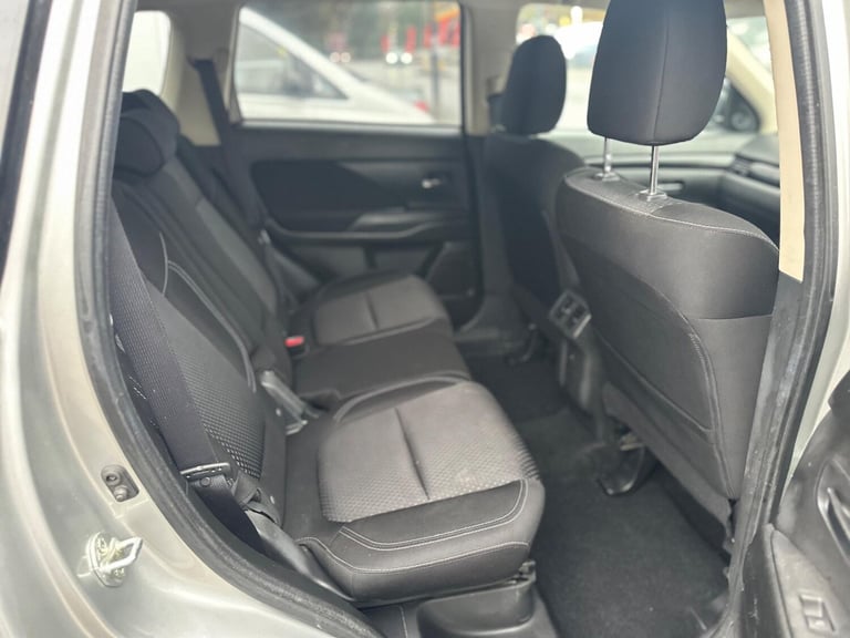 2020 Mitsubishi Outlander 2.0 MIVEC Design CVT 4WD Euro 6 (s/s) 5dr ESTATE Petrol Automatic