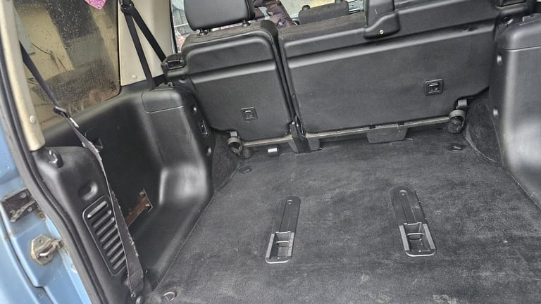 2004 Land Rover Discovery 2.5 TD5 S Station Wagon 5dr (7 Seats) ESTATE Diesel Automatic