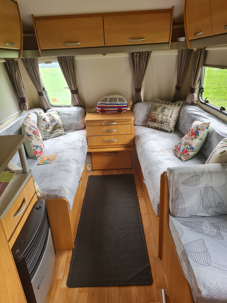 Swift charisma 560 caravan 