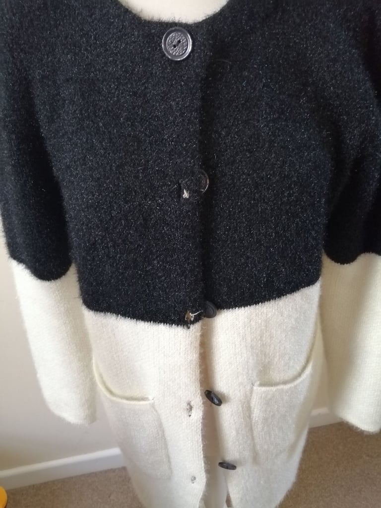 LADIES CARDIGAN/COAT SIZE 16 BY FOREVAYONUG NEW 