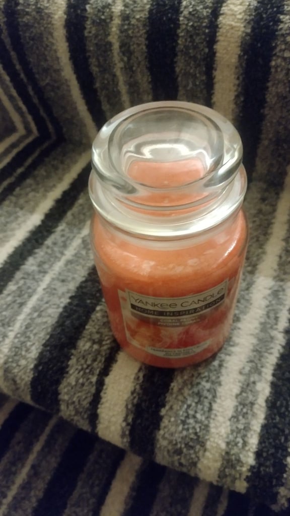 Yankee Christmas candle window