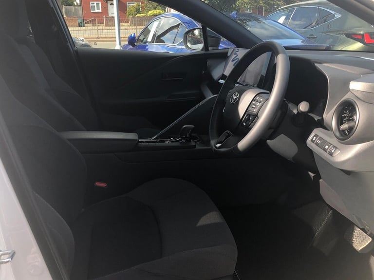 2024 Toyota C-HR 1.8 Hybrid Design 5dr CVT SUV Hybrid Automatic
