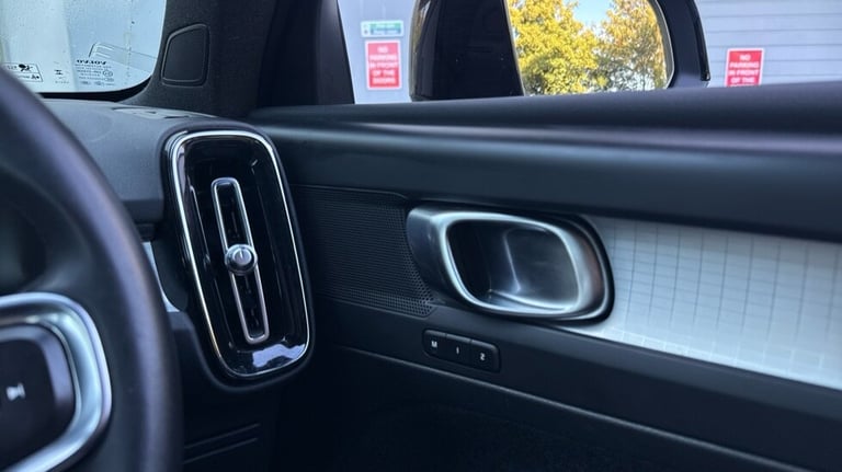 2023 Volvo XC40 Plus, B3 Mild hybrid, Petrol, Dark Estate Petrol Automatic