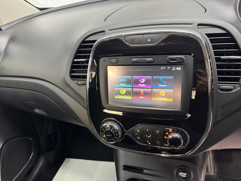 2017 Renault Captur 1.2 TCE Dynamique Nav SUV 5dr Petrol Automatic Euro 6 (s/s) (120 ps) HATCHBAC...