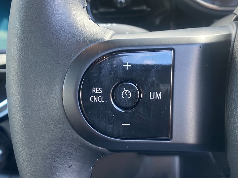 2021 MINI Hatch 1.5 Cooper Classic Auto 3dr - Apple CarPlay &amp; Sat Nav &amp; Cruise Control HA...