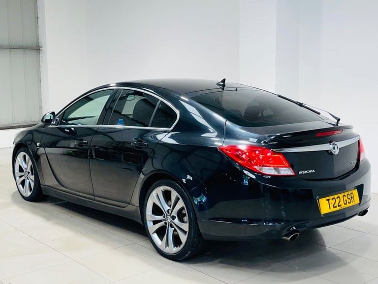 VAUXHALL INSIGNIA 2 2.0T SRI NAV HATCH 5 DOOR PETROL MANUAL 220 BLACK 2011
