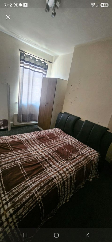 Double Room Available in Great Location - Cheetham