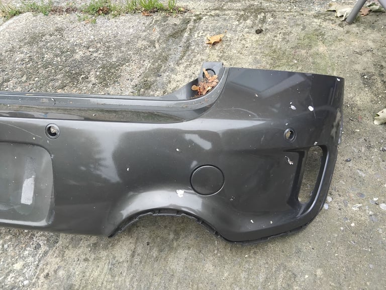 Mini countryman rear bumper. 