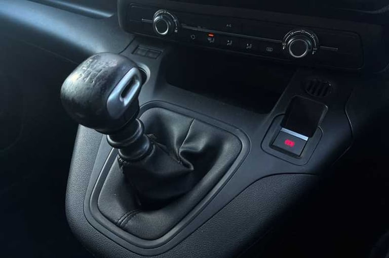 2022 Vauxhall Combo Life 1.5 TURBO D SE 5DR [7 SEAT] MPV Diesel Manual