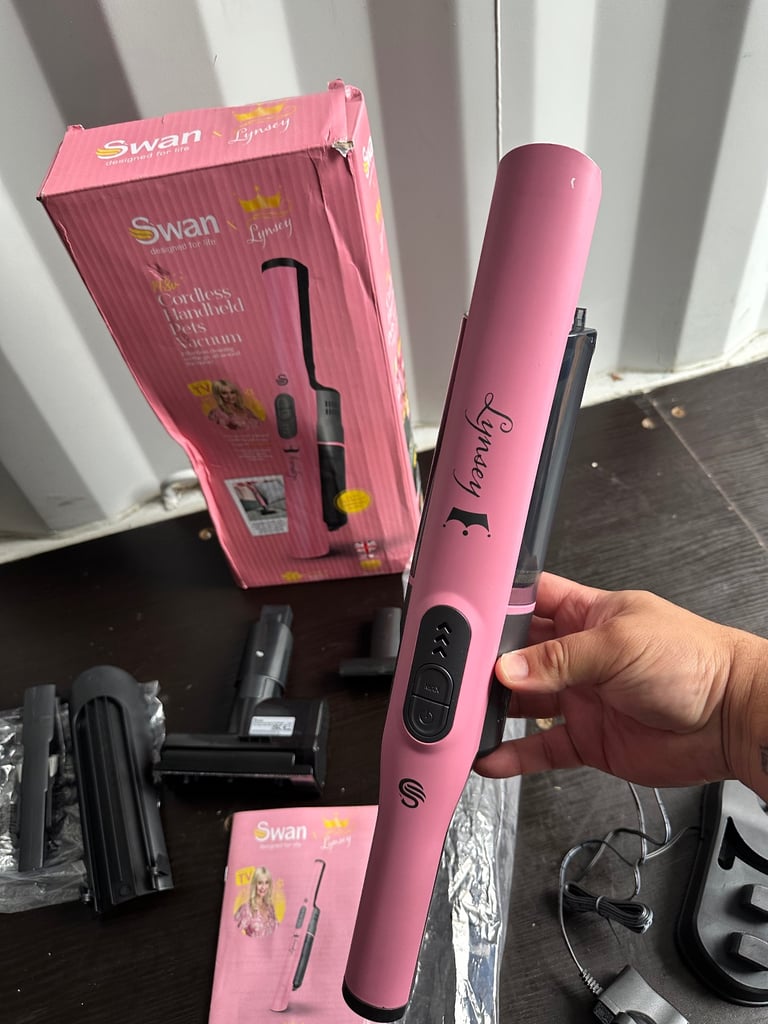 Swan SC15829QOC Cordless Vacuum Cleaner Lightweight 2 Speed Setting 14.8V Pink