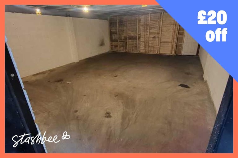 Garage to rent in Essex (IG11) | Stashbee