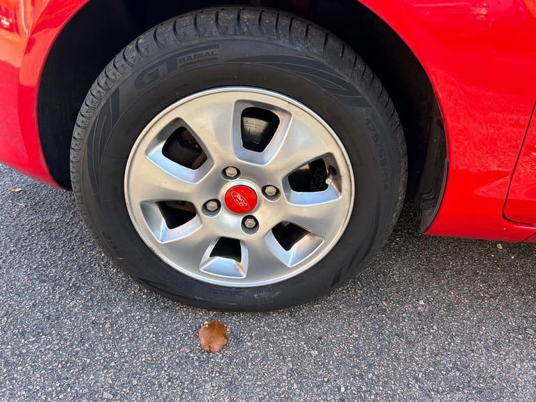 Ford, FIESTA, Hatchback, 2012, Manual, 1560 (cc), 5 doors