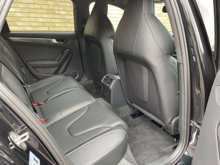 2014 Audi A4 4.2 RS 4 FSI Quattro Auto 4WD 5dr Estate Petrol Automatic