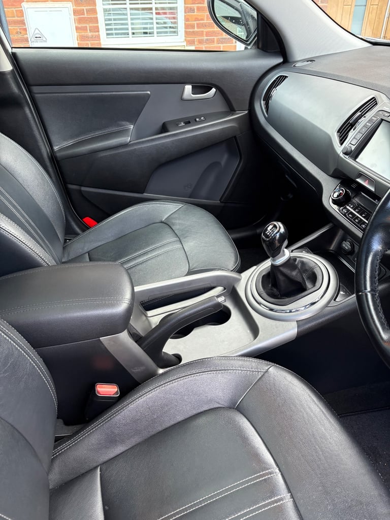 Kia, SPORTAGE, Estate, 2016, Manual, 1685 (cc), 5 doors