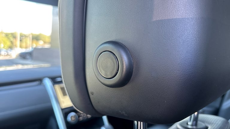 2021 Land Rover Discovery 3.0 D300 R-Dynamic HSE 5dr Auto Diesel Station Wagon Station Wagon Dies...