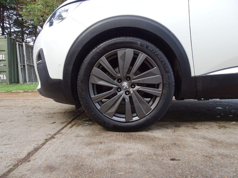 2018 Peugeot 5008 1.2 PureTech GT Line Euro 6 (s/s) 5dr HATCHBACK Petrol Manual