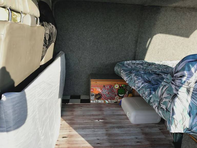 QUICKSILVER SURF/SKI/SKATE VW T5 TRANSPORTER CAMPERVAN - Custom Glastonbury Pop-up Motel