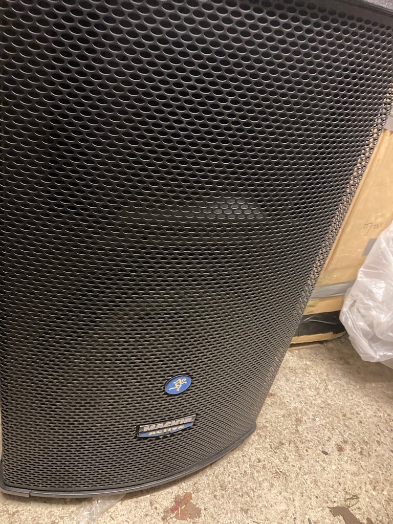 image for Mackie SA1521 Active speakers 