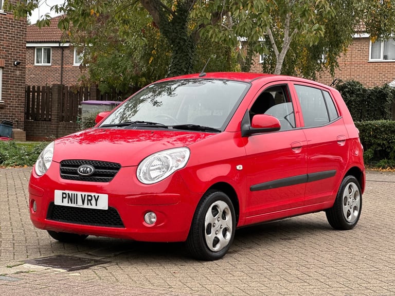 2011 KIA Picanto 2 Automatic 1.1L Petrol Full Kia Service History 1YR NEW MOT 44,000 Mileage 1 OWNER