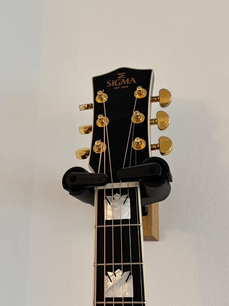 Sigma GJA-SG200+ Grand Jumbo Electro/Acoustic Guitar Sunburst