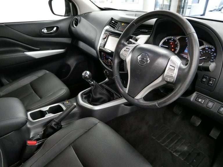 2018 NISSAN NAVARA 2.3 DCI 190 BHP TEKNA EDITION 4WD MANUAL ( NO VAT ! )