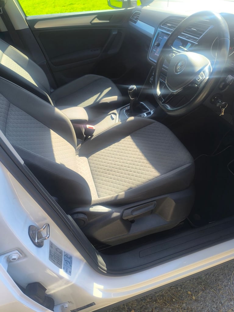 Volkswagen, TIGUAN, Estate, 2018, Manual, 1968 (cc), 5 doors
