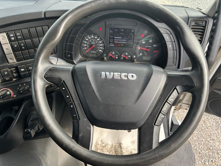IVECO STRALIS X-WAY 8X4 STEEL TIPPER 2018 – RK68 LXX