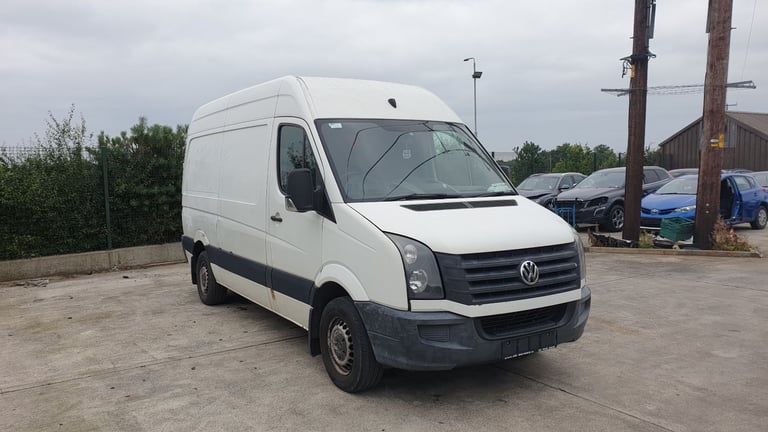 **For breaking** Vw Volkswagen Crafter CR35 MWB, 2.0 diesel 6 speed (2012).