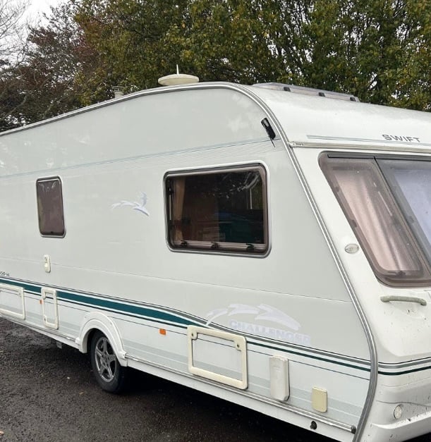 2006 Swift challenger 550  4 berth with fixed transverse bed, 