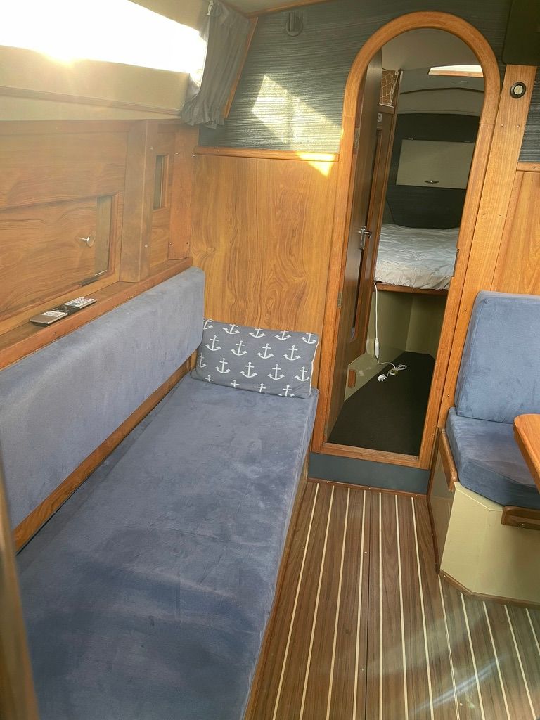 Moody 30 1979 Sailing Yacht.........