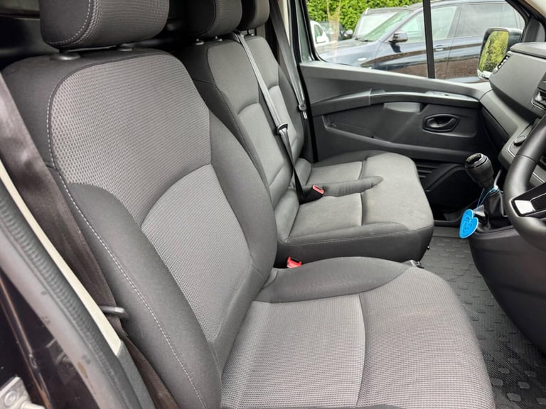 2022 Renault Trafic SL28 Blue dCi 130 Business Van PANEL VAN DIESEL Manual